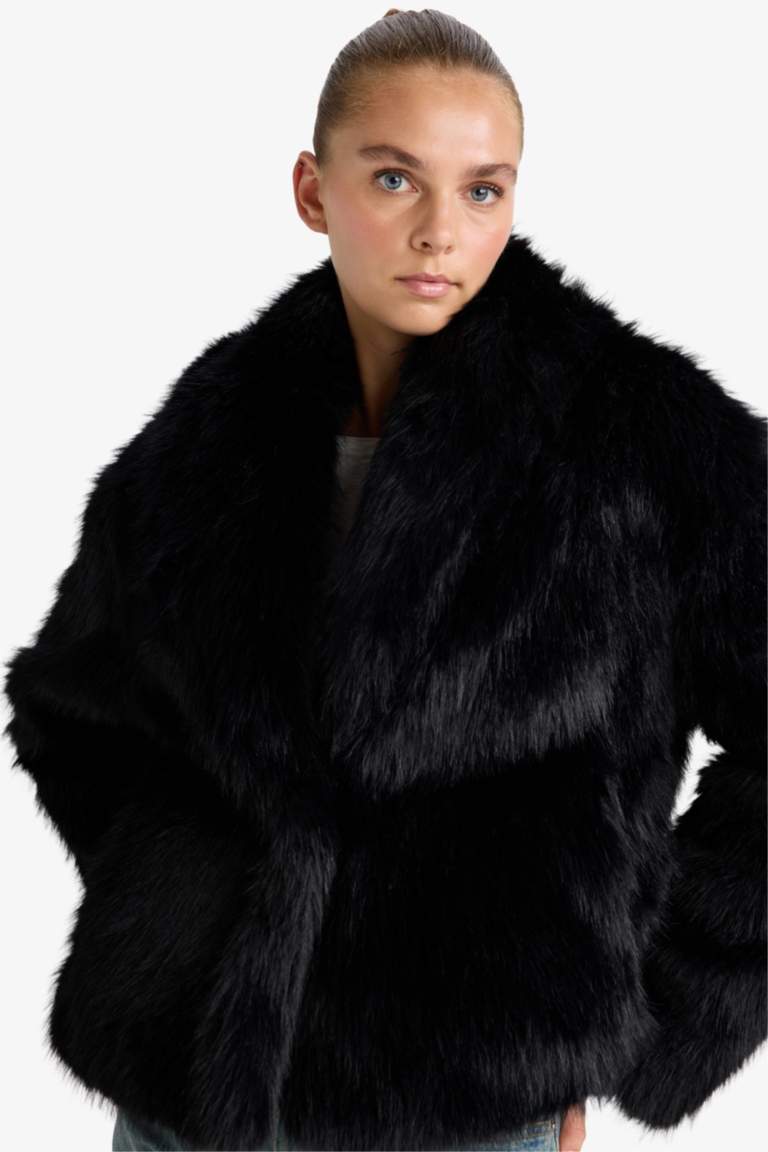 Regular Fit Kısa Suni Kürk