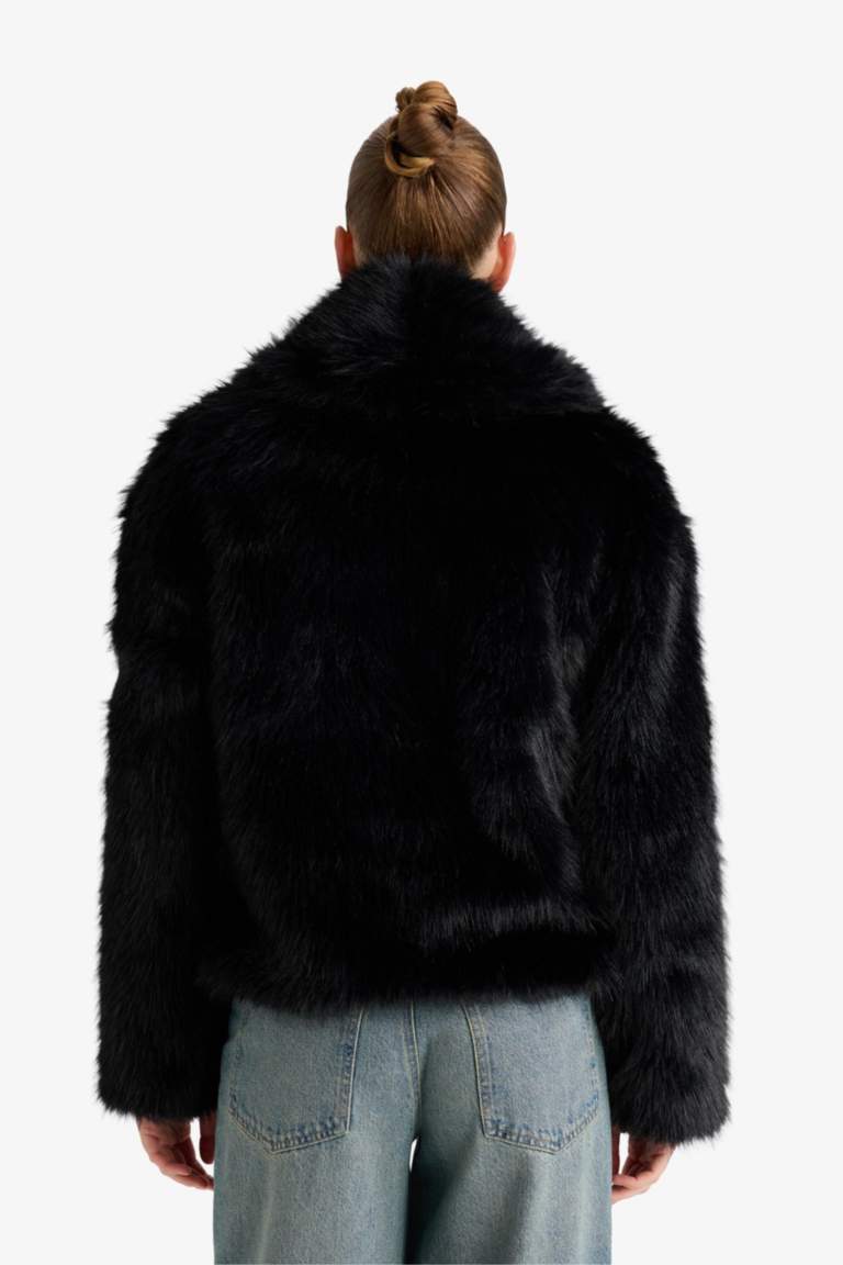 Regular Fit Kısa Suni Kürk