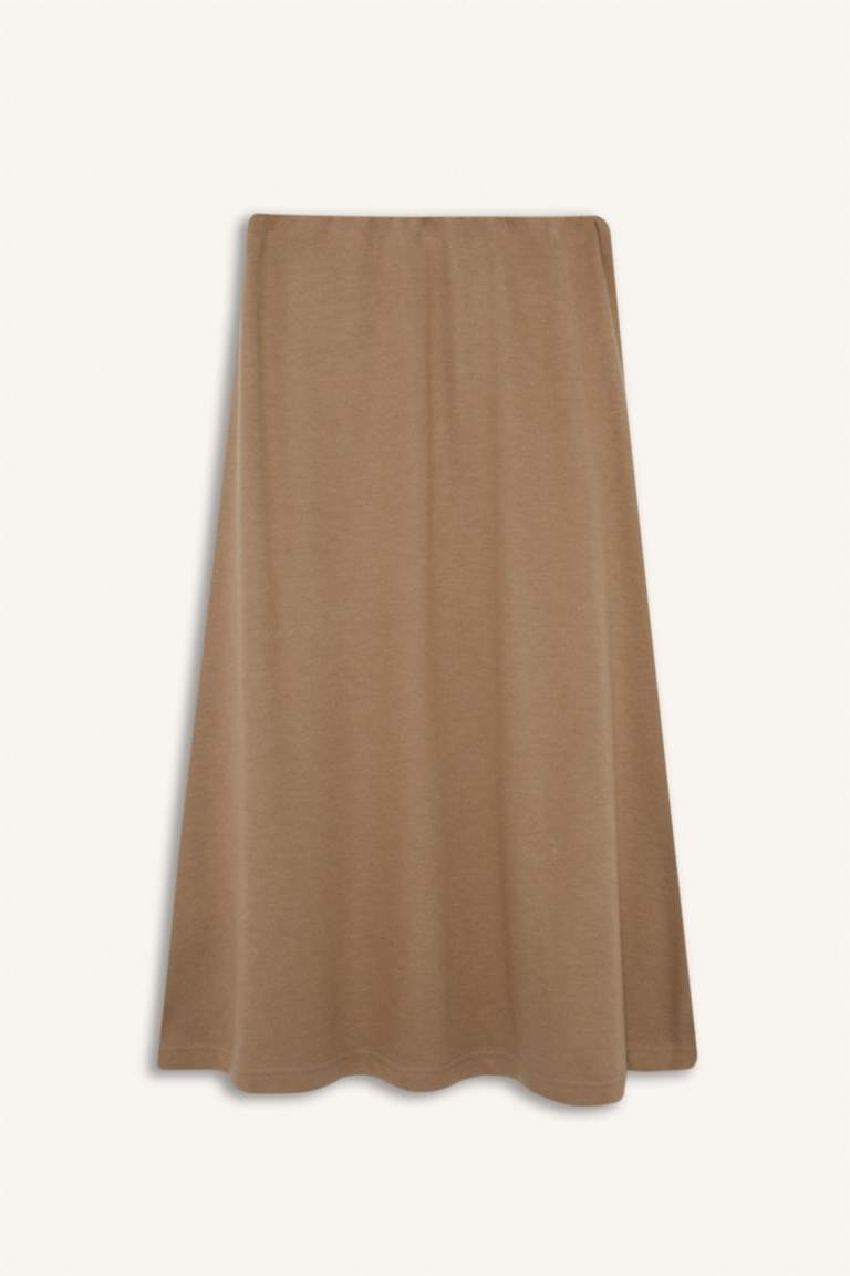 تنورة مضلع قصة A بخصر عادي