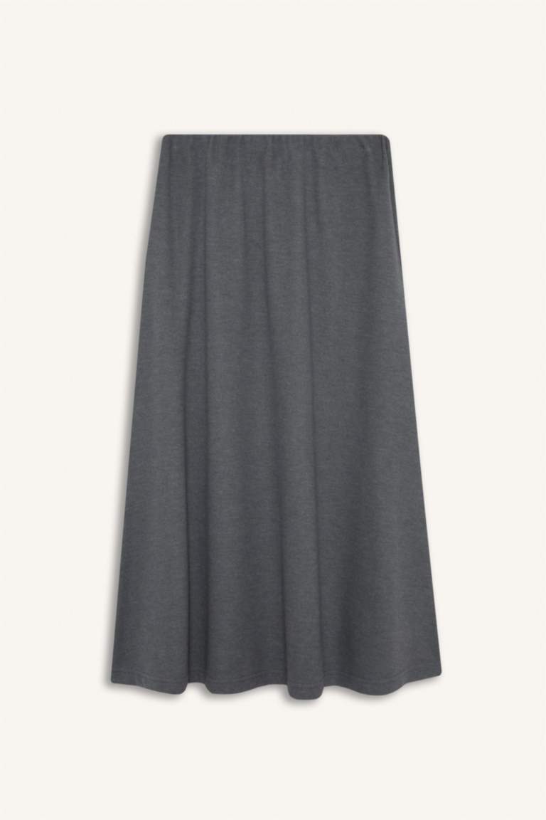 تنورة مضلع قصة A بخصر عادي