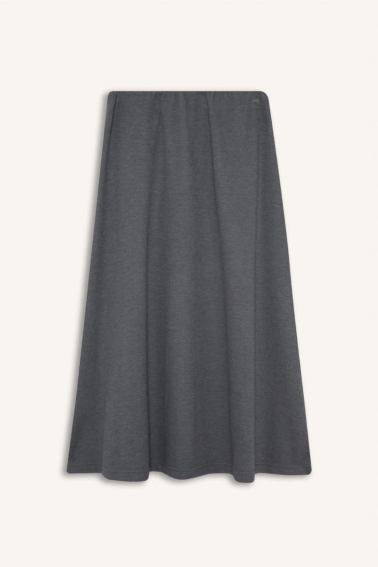 تنورة مضلع قصة A بخصر عادي