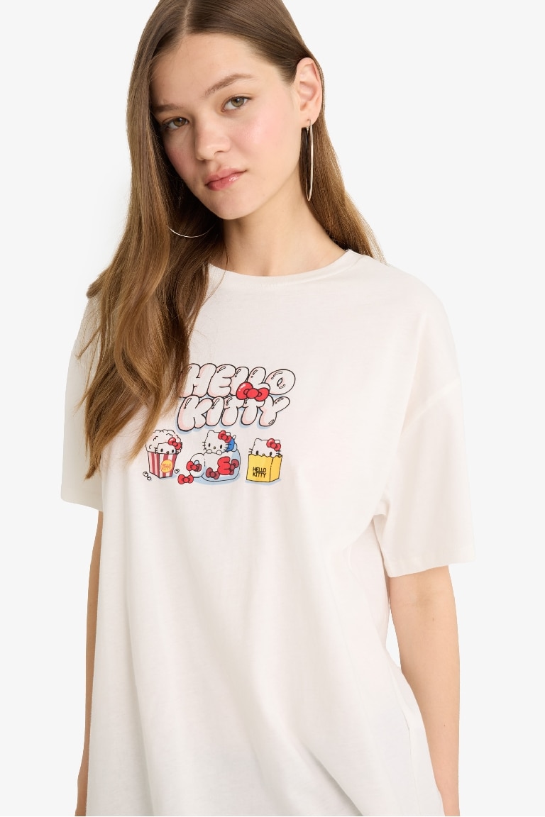 Coool Hello Kitty Oversize Geniş Kalıp Bisiklet Yaka Sırt Baskılı Kısa Kollu Tişört