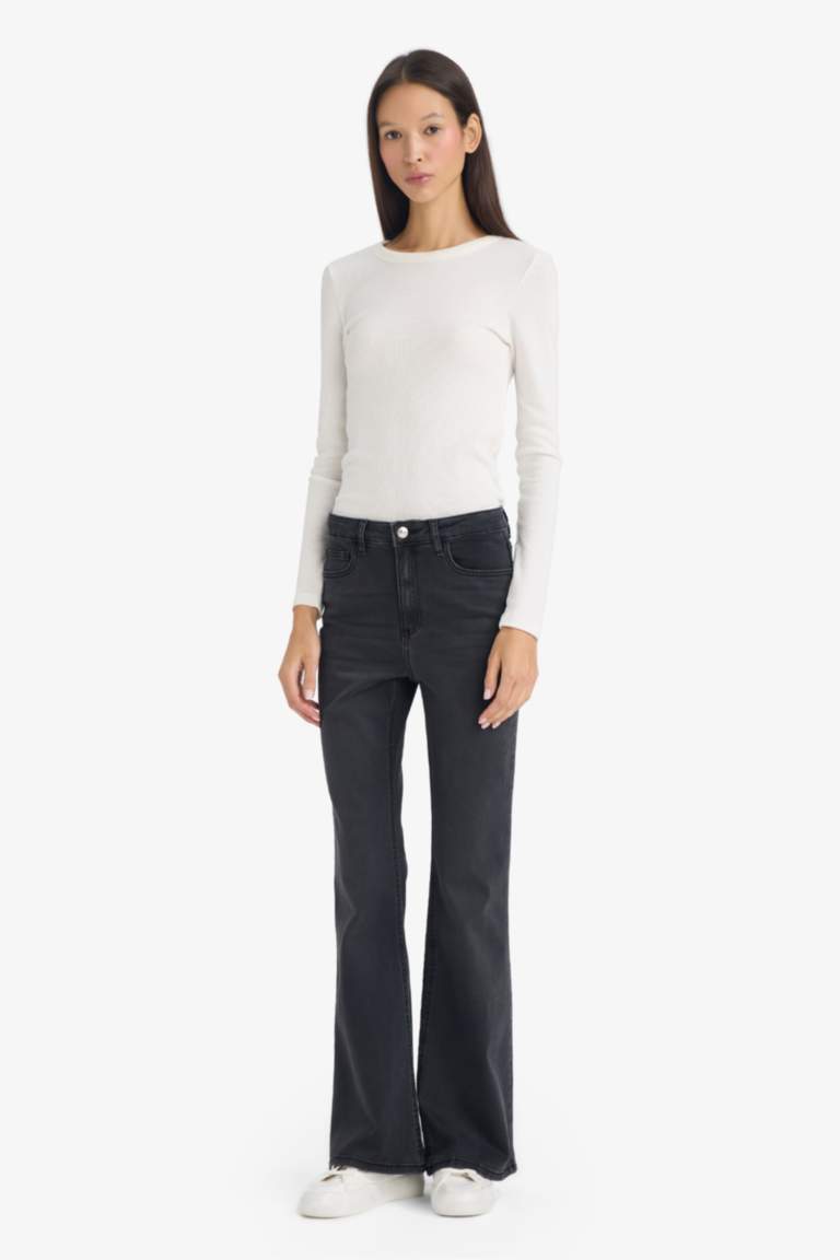 Mia Flare Fit Regular Waist Long Jeans