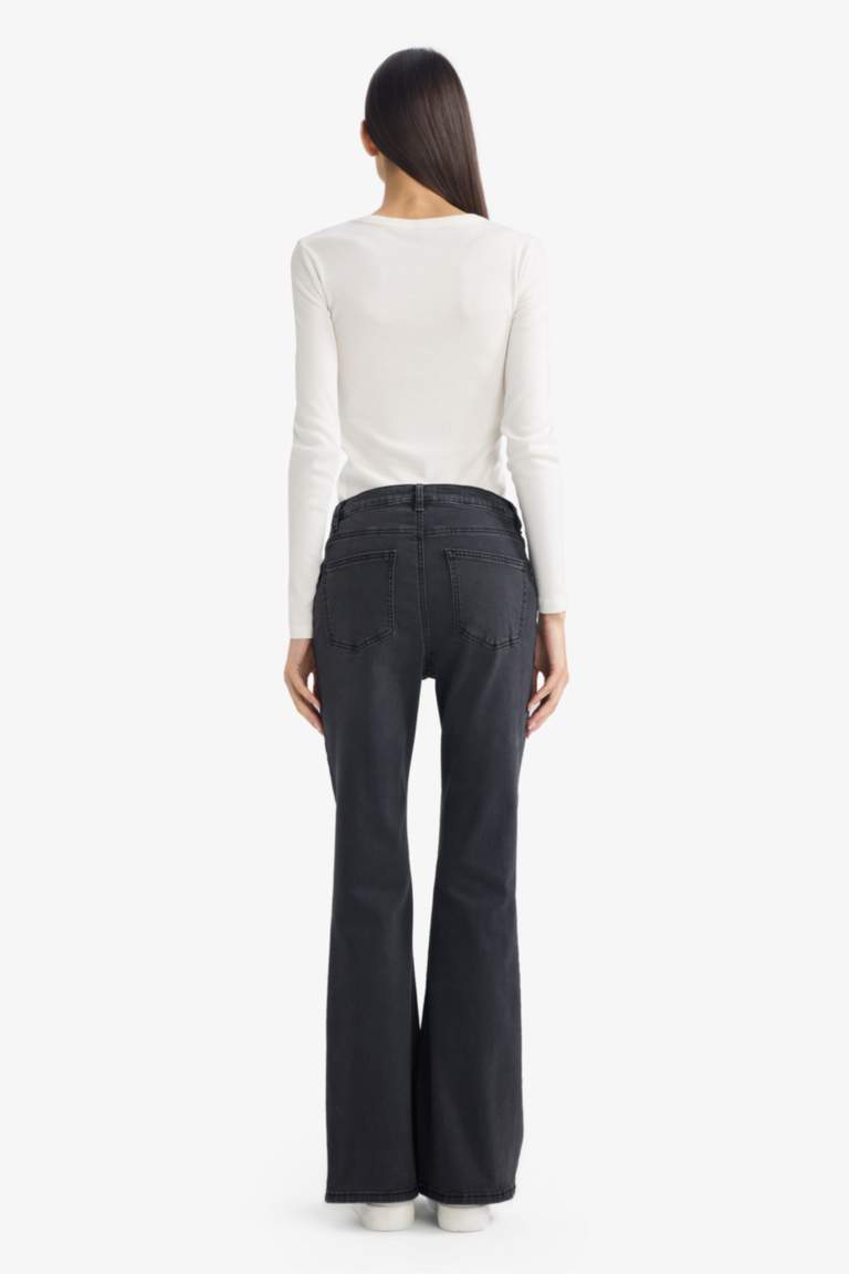 Mia Flare Fit Regular Waist Long Jeans