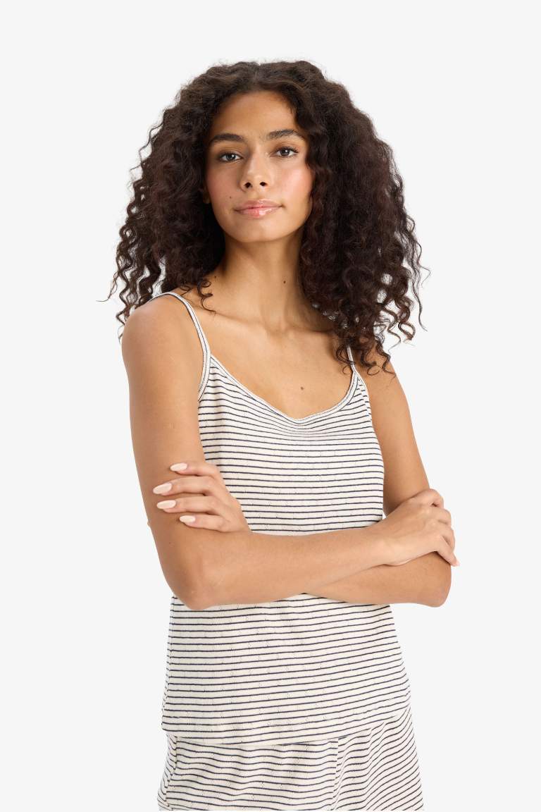 طقم بيجاما بيج قصة عادية بحمالات من Fall in Love - قطعتين