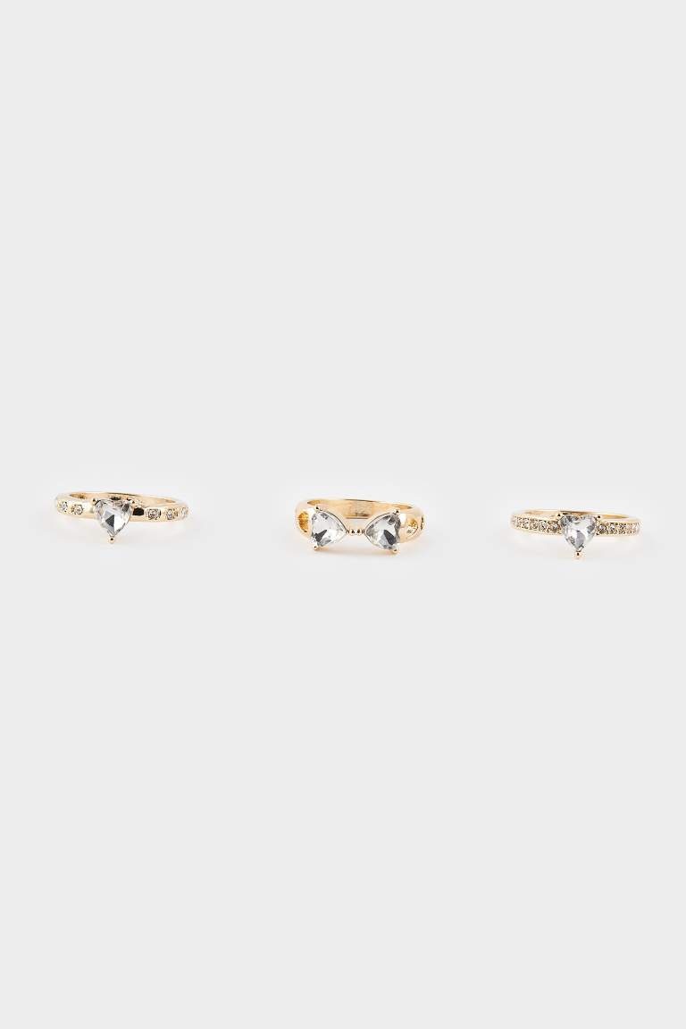 Woman 3 Piece Stoned Gold Rings
