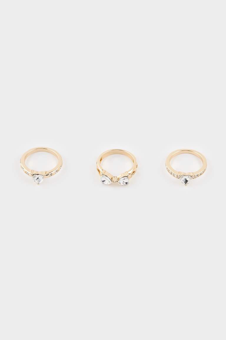 Woman 3 Piece Stoned Gold Rings
