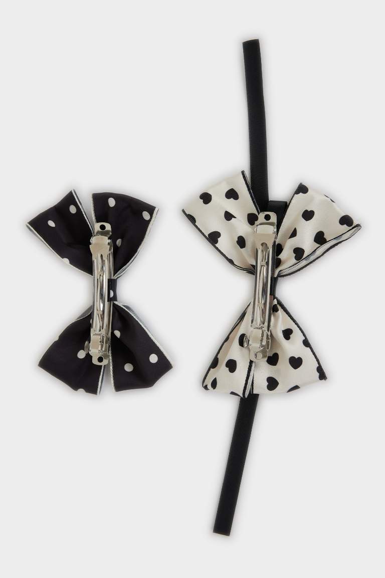 طقم بناتي توكة على شكل قلب - قطعتين