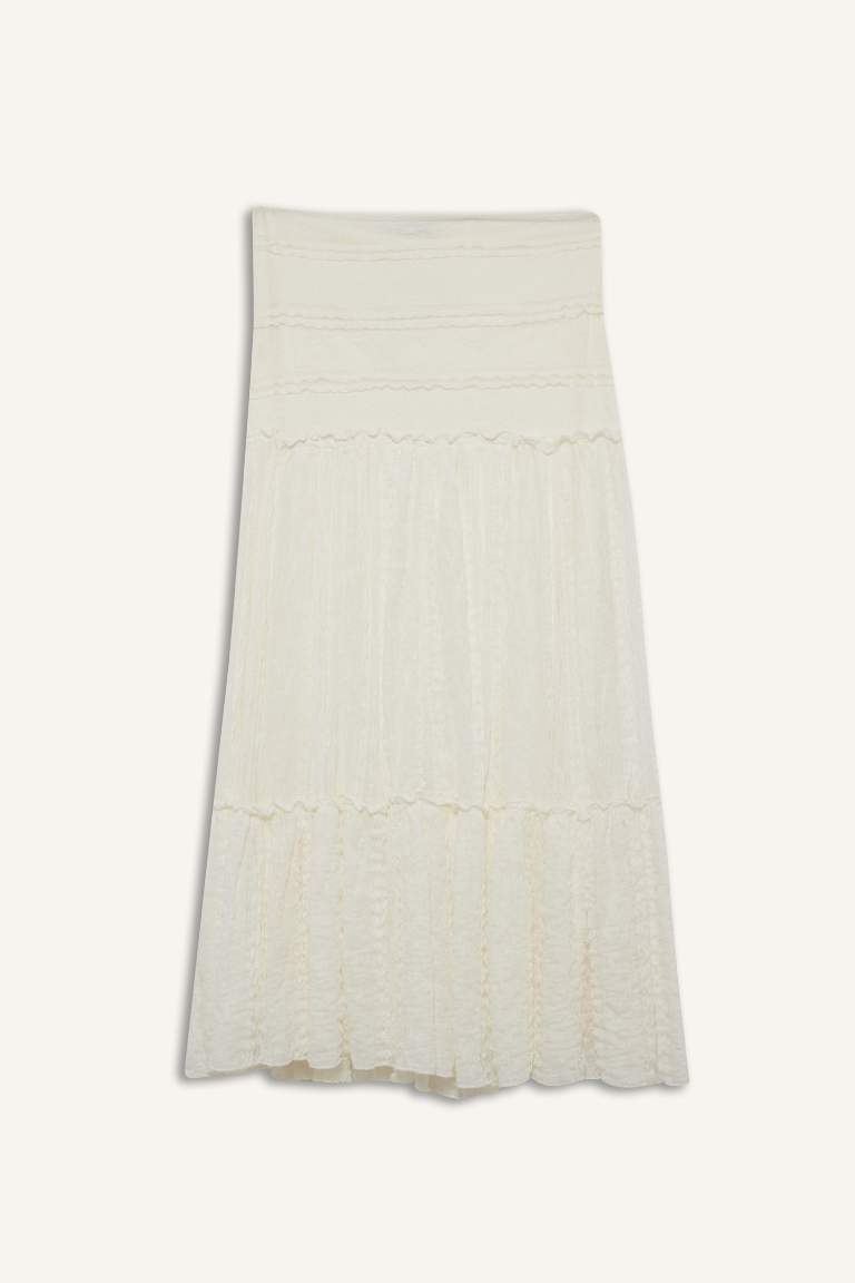 A Cut Lace Knitted Skirt