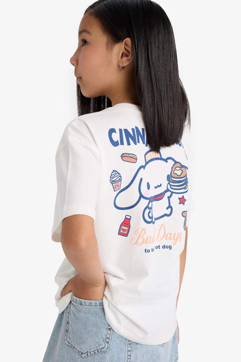 تيشيرت نص كم بناتي اوفر سايز بياقة V بطبعة من الخلف