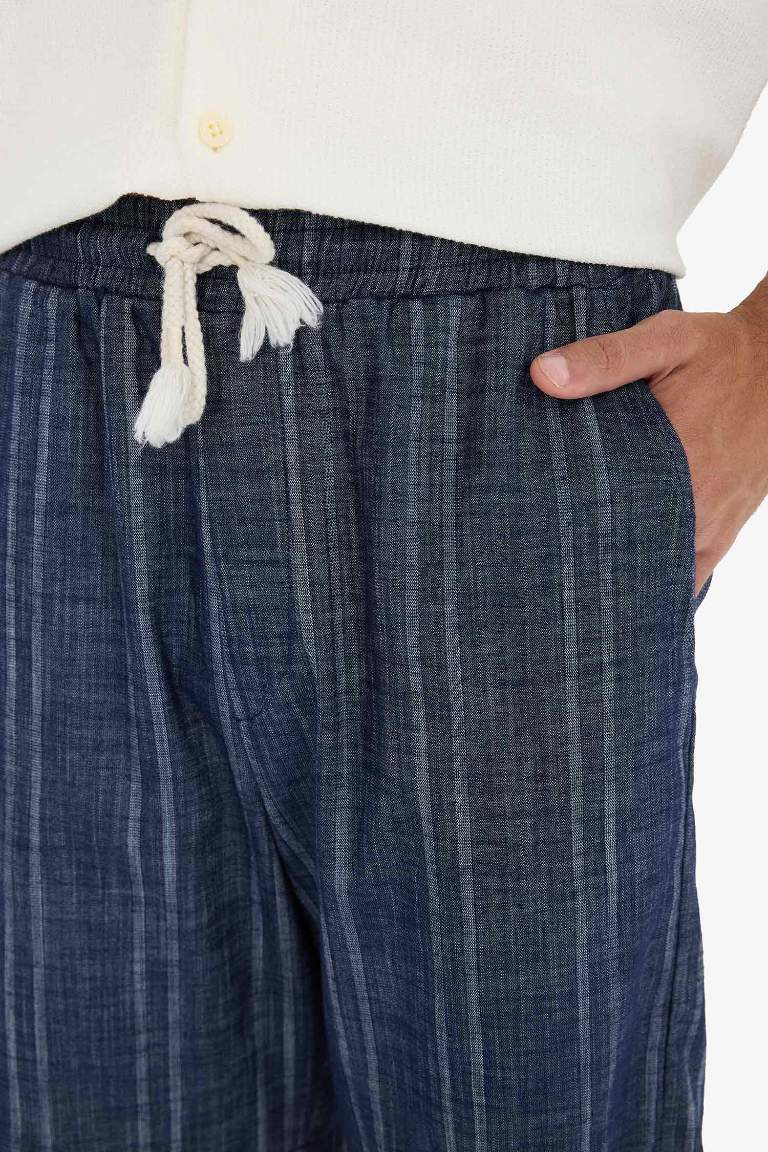 شورت برمودا قصة مريحة بثلاثة جيوب وخصر برباط