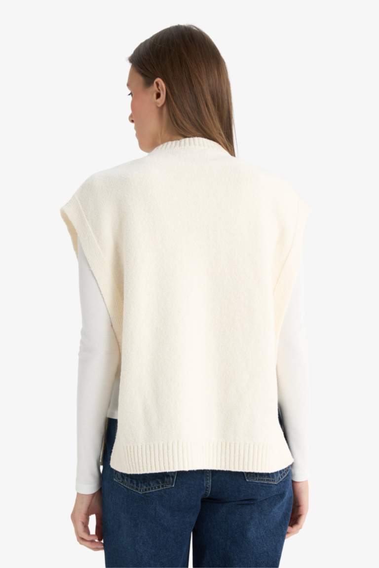 Regular Fit Crew Neck Knitwear Vest