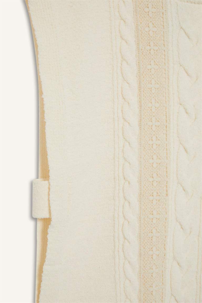 Regular Fit Crew Neck Knitwear Vest