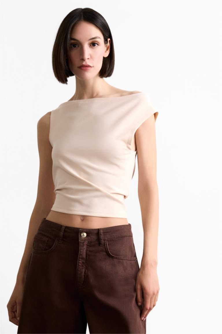 Kayık Yaka Crop Basic Düz Kolsuz Bluz