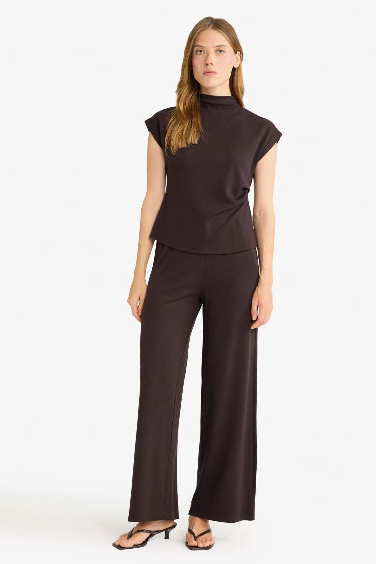Slim Fit Dar Kesim Yarım Balıkçı Yaka Pike Kolsuz Bluz