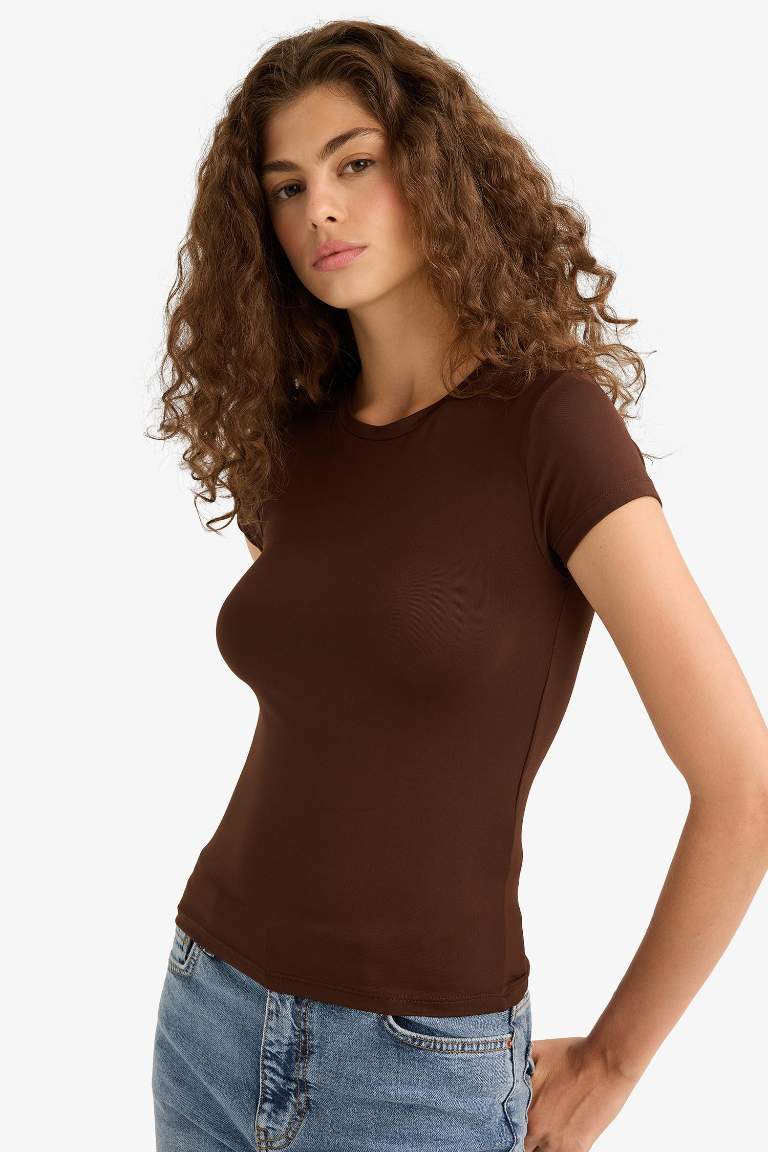Slim Fit Dar Kesim Bisiklet Yaka Basic Düz Siyah Kısa Kollu Tişört