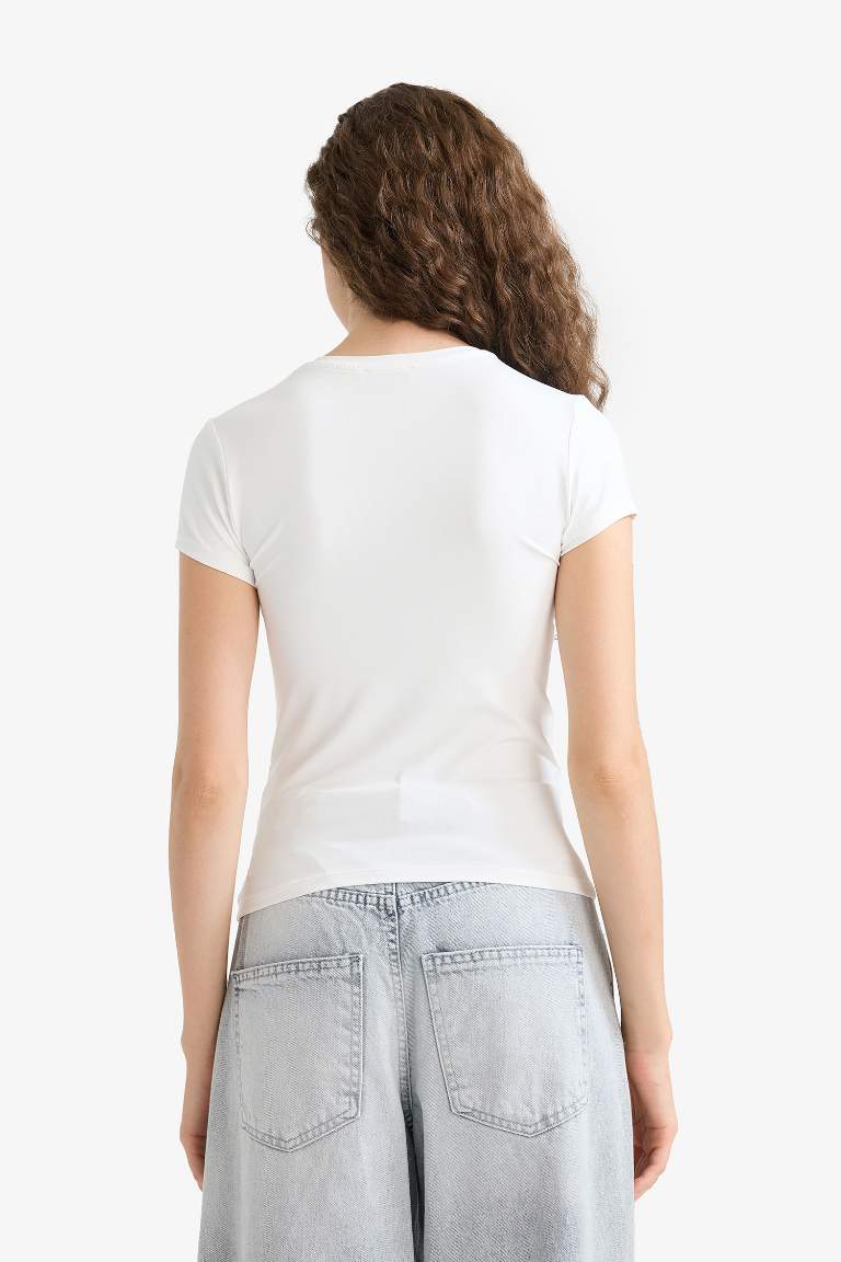Slim Fit Dar Kesim Bisiklet Yaka Basic Düz Beyaz Kısa Kollu Tişört