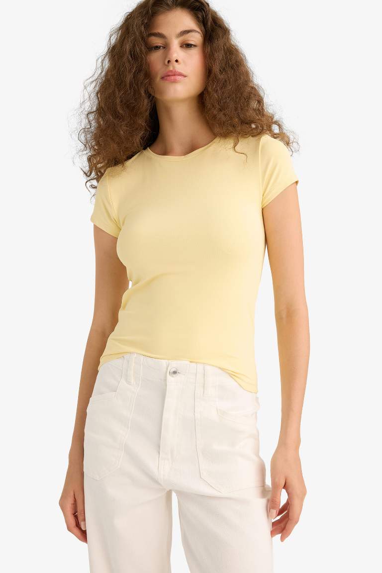 Slim Fit Dar Kesim Bisiklet Yaka Basic Düz Kısa Kollu Tişört