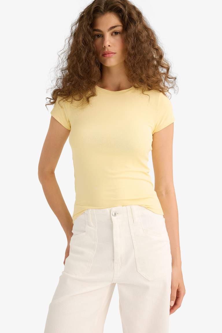 Slim Fit Dar Kesim Bisiklet Yaka Basic Düz Kısa Kollu Tişört