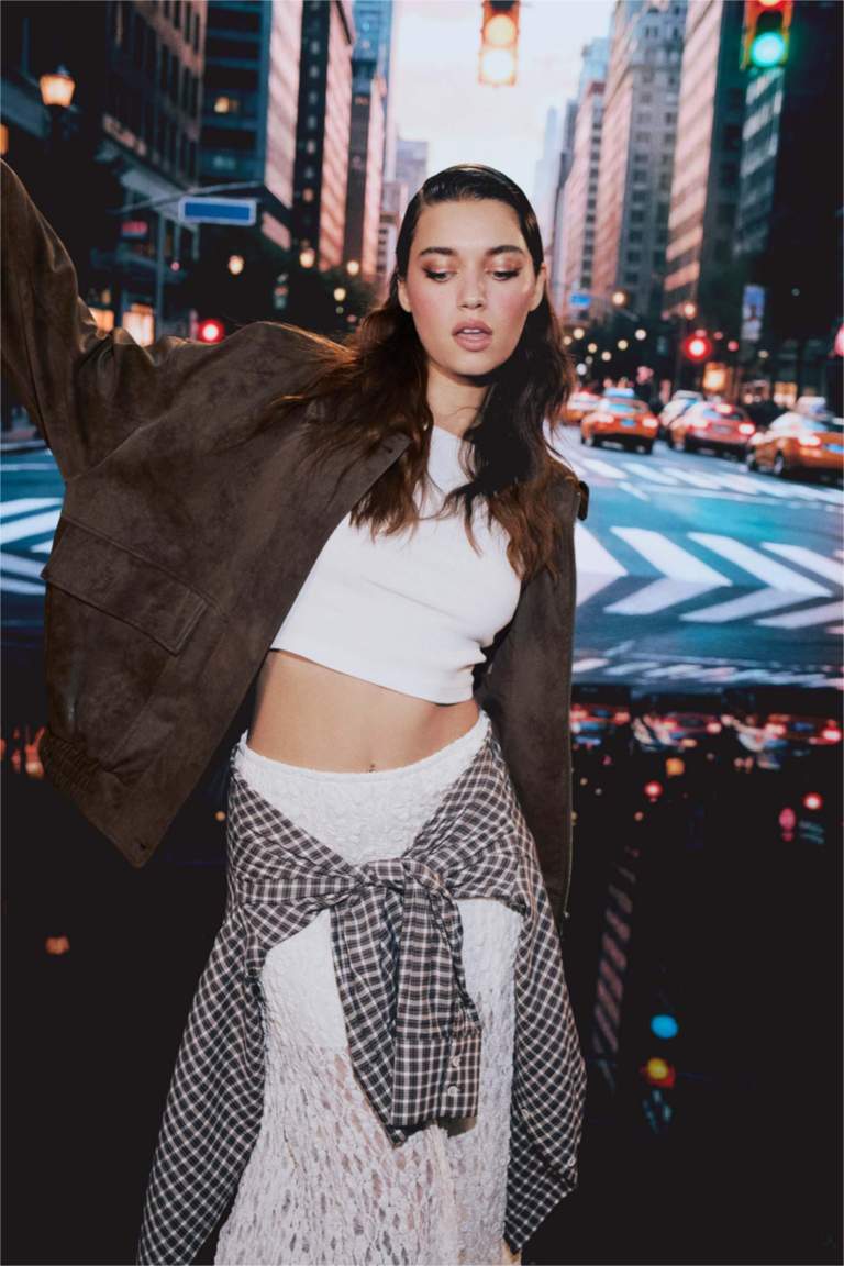 تنورة طويلة دانتيل بقصة A بخصر عالي