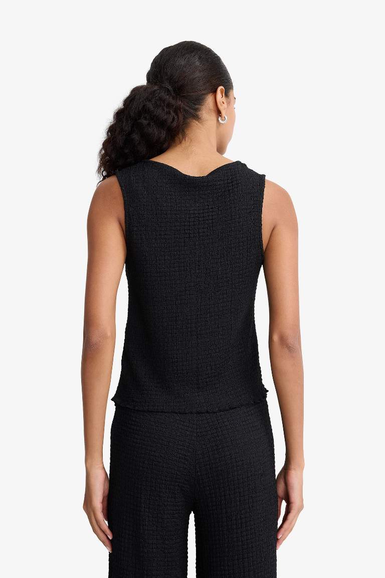 Slim Fit Dar Kesim V Yaka Önden Bağlamalı Bürümcük Kolsuz Bluz