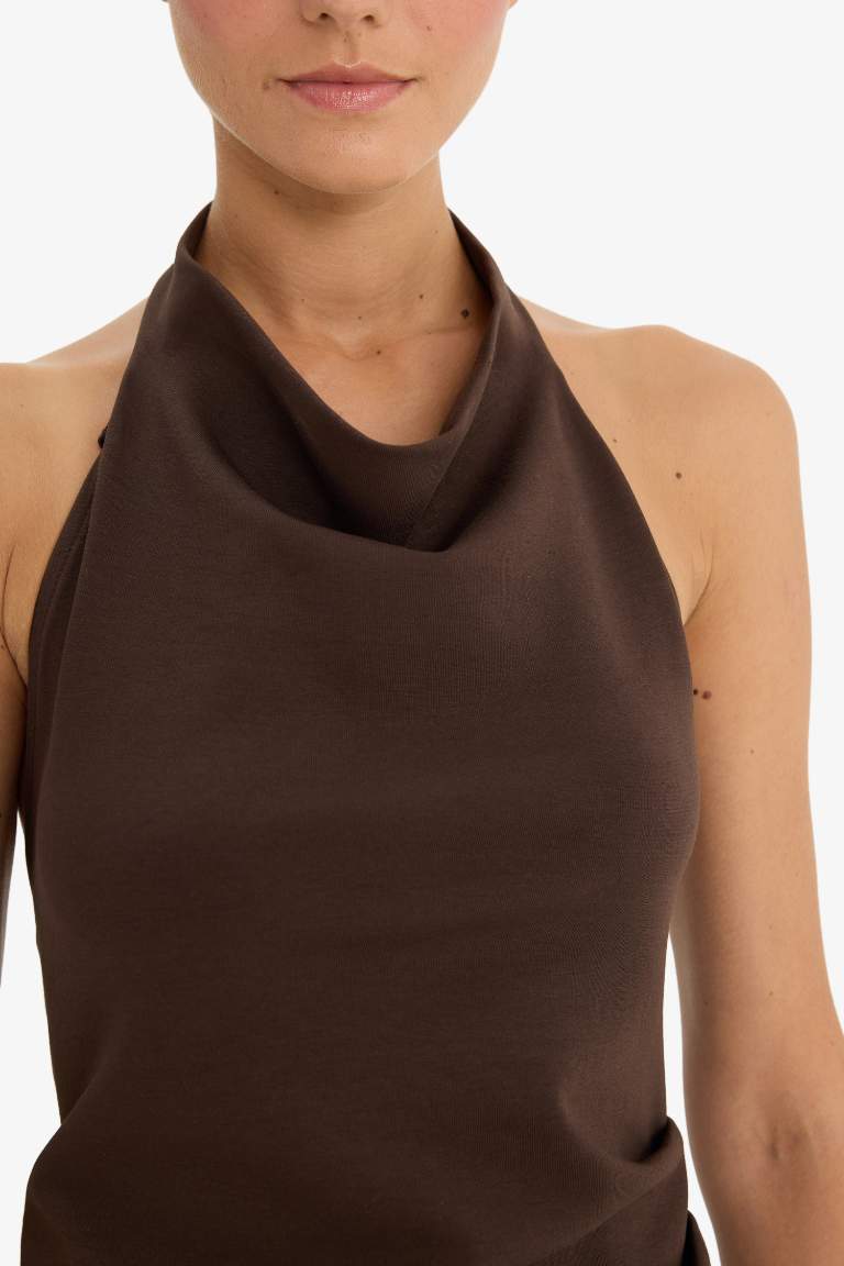 Slim Fit Dar Kesim Halter Yaka Bluz