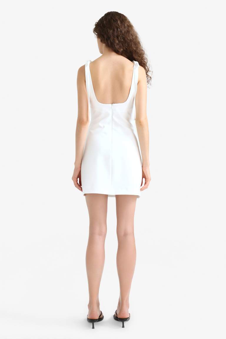 Bodycon Vücudu Saran Kare Yaka Kolsuz Mini Elbise