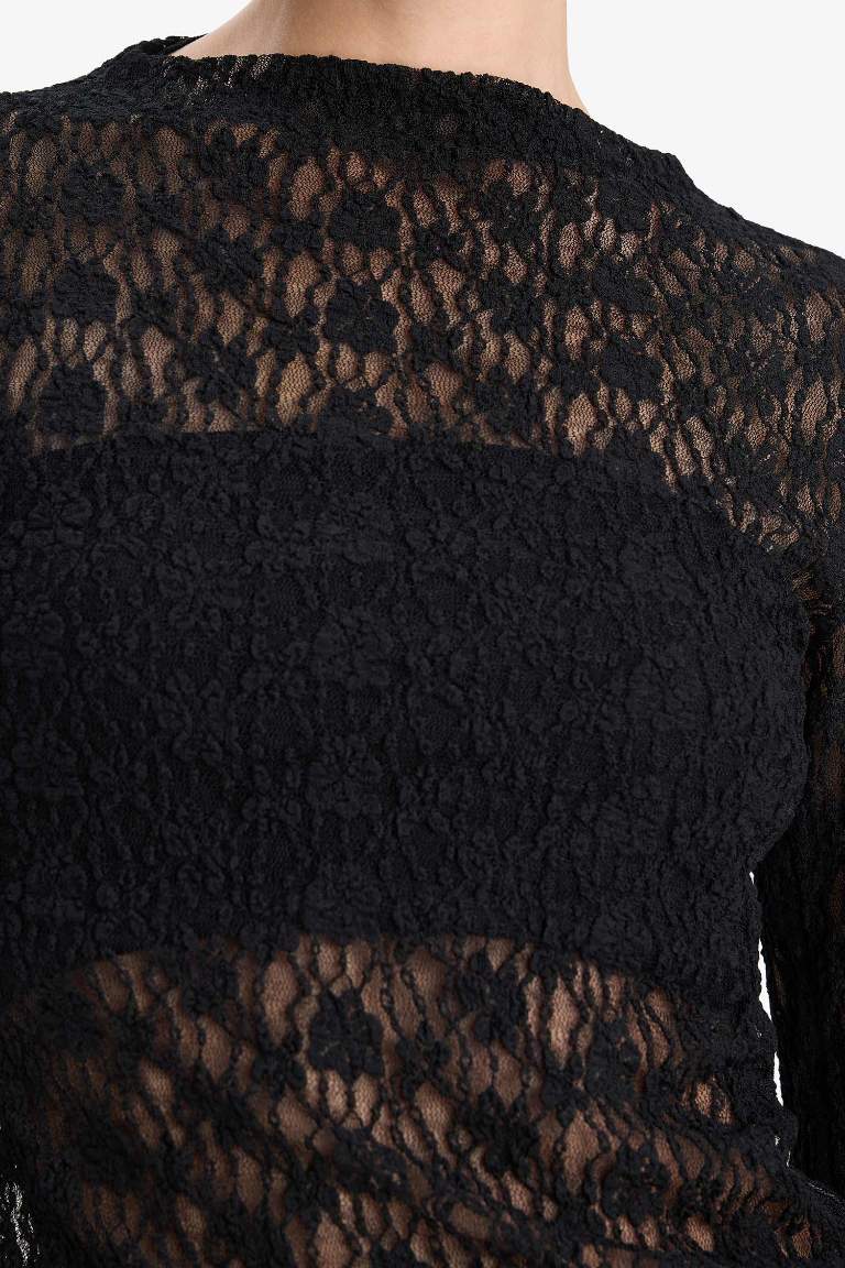 بلوزة دانتيل ردن طويل سليم فيت بياخة عريضة
