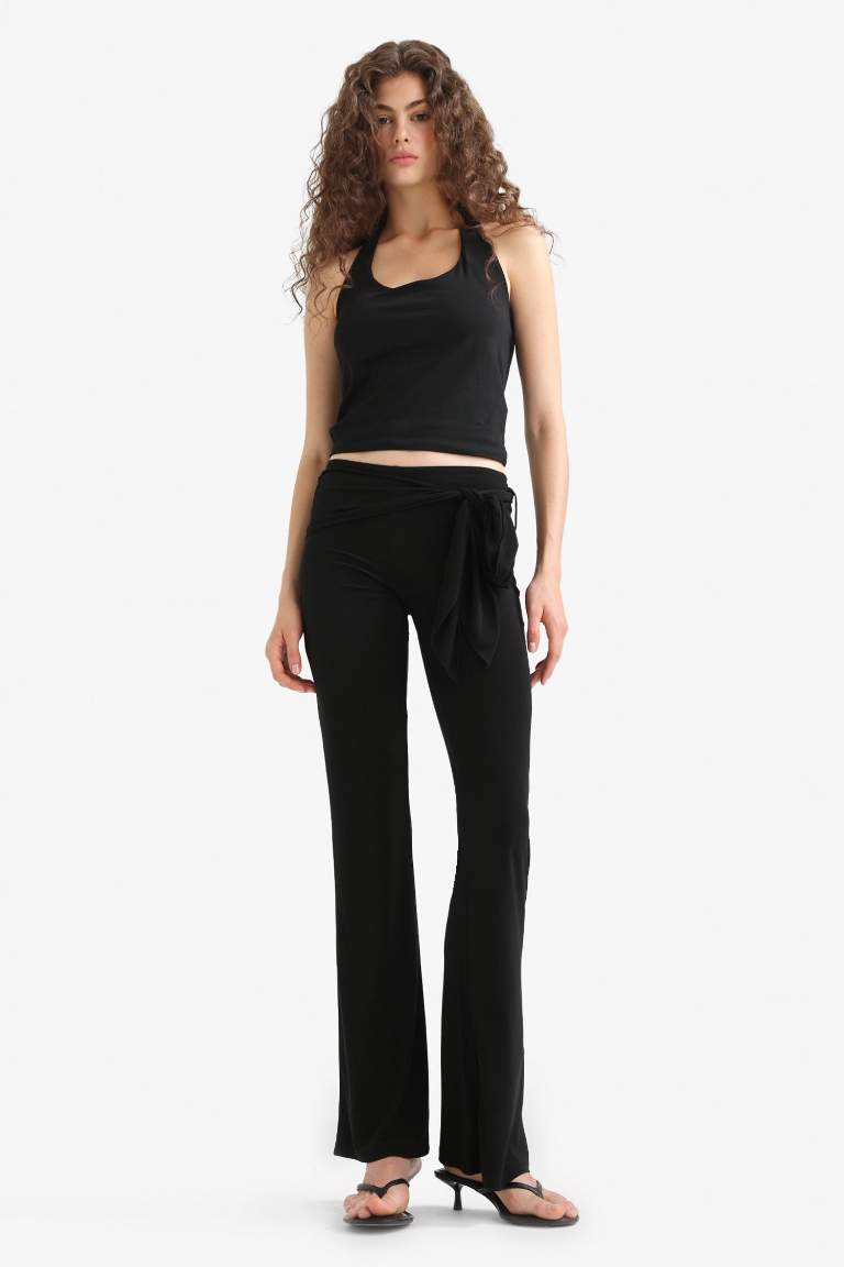 Flare Fit Normal Bel Bağlamalı Standart Boy Siyah Pantolon