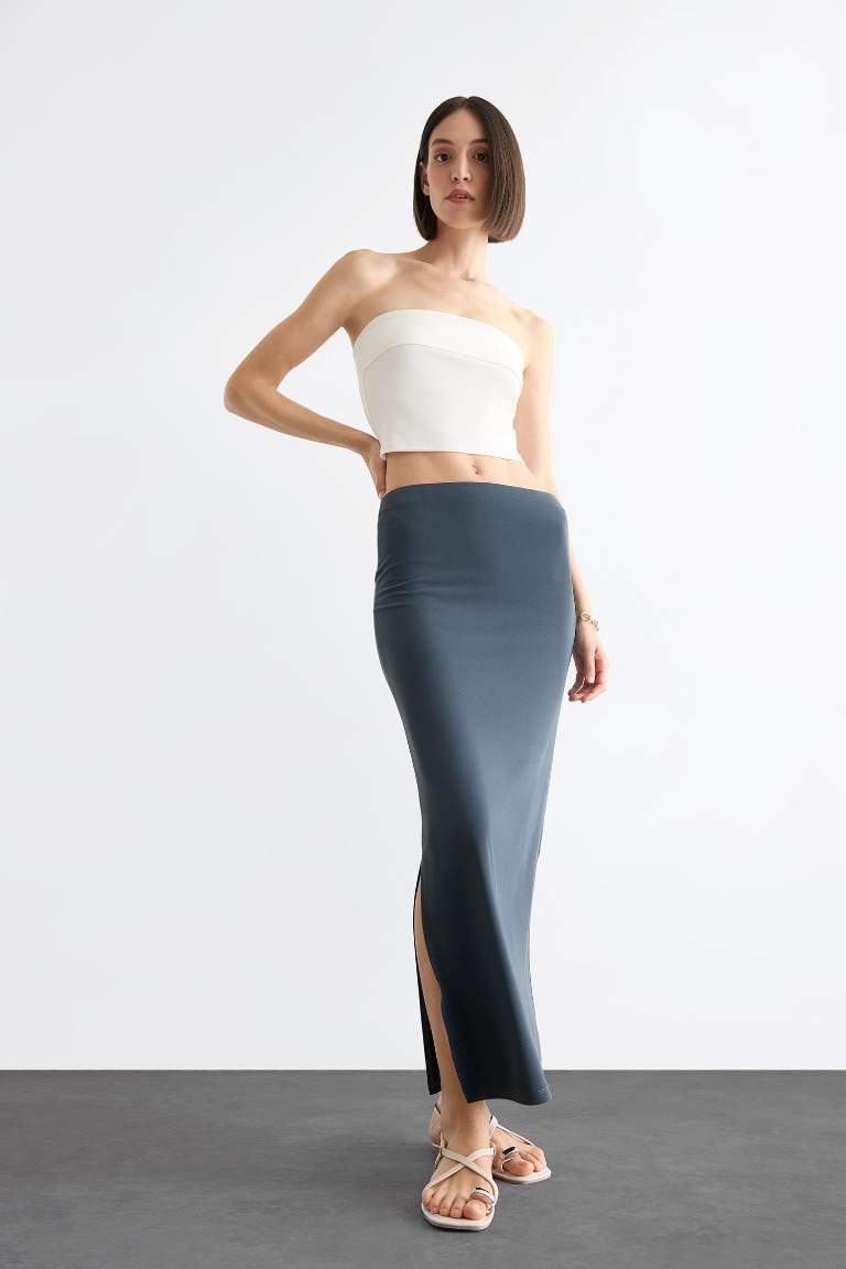 Slim Fit Dar Kesim Yırtmaçlı Midi Etek