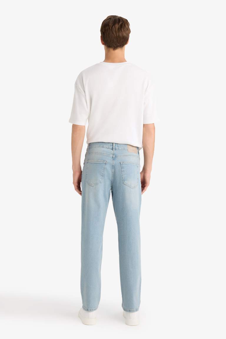 Relax Tapered Fit Skinny Leg Jeans