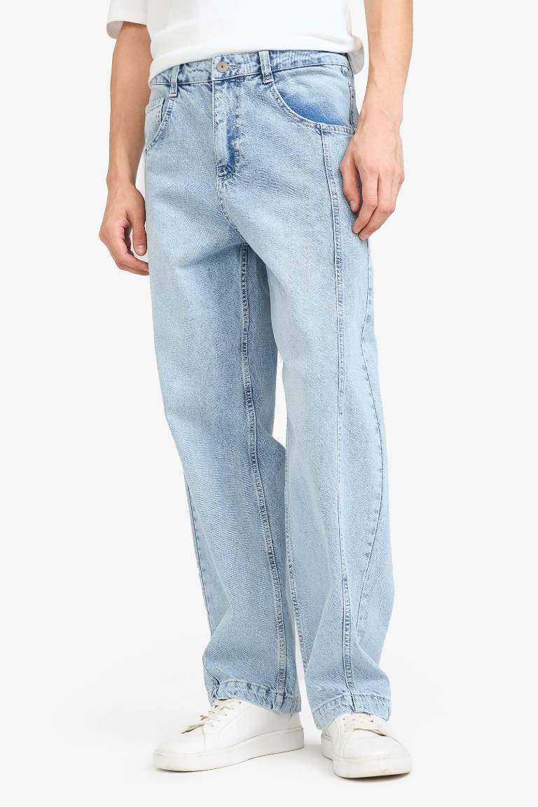 Barrel Fit Wide Leg Jeans