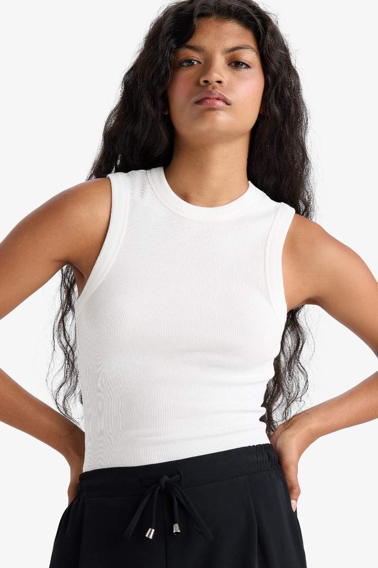 Slim Fit Basic Camisole Crew Neck Tank Top