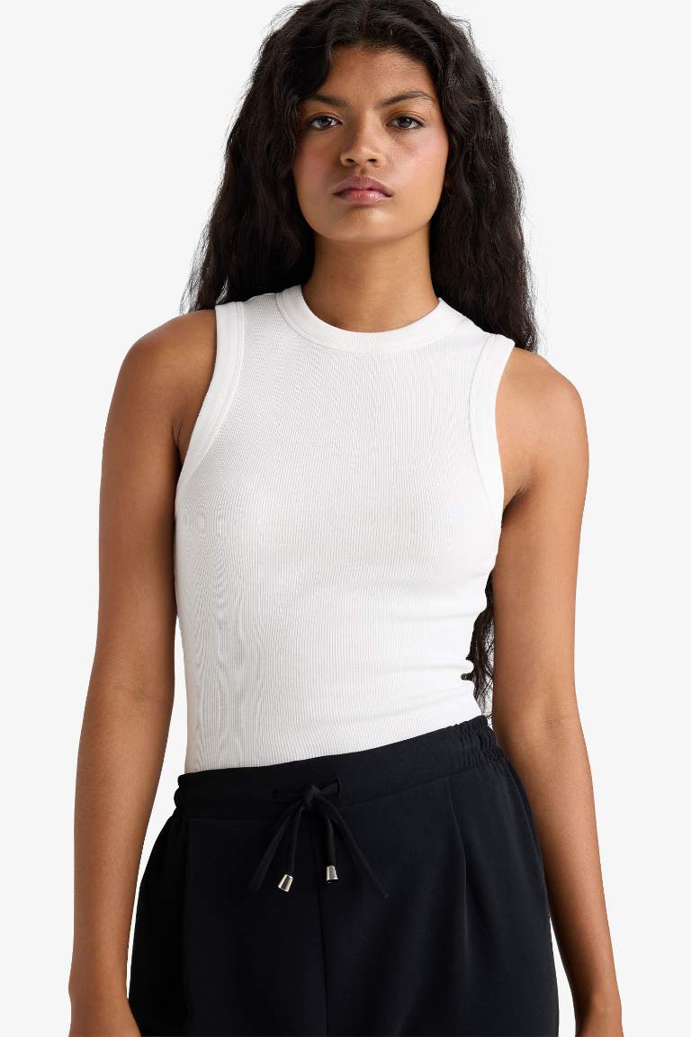 Slim Fit Basic Camisole Crew Neck Tank Top