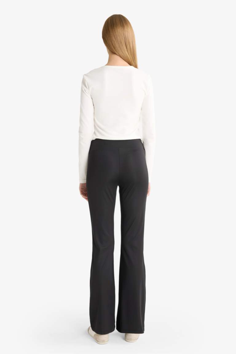 Pantalon évasé à taille élastique