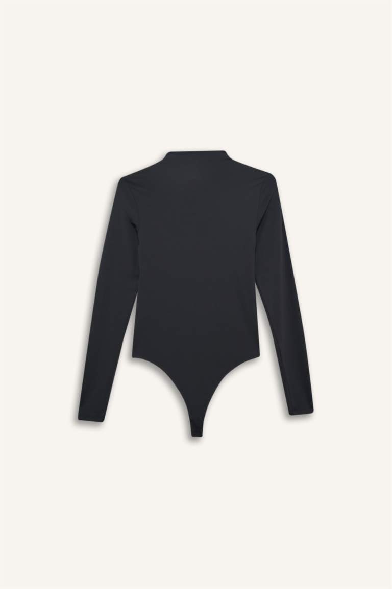 Yarım Balıkçı Yaka Uzun Kollu Çıtçıtlı Body