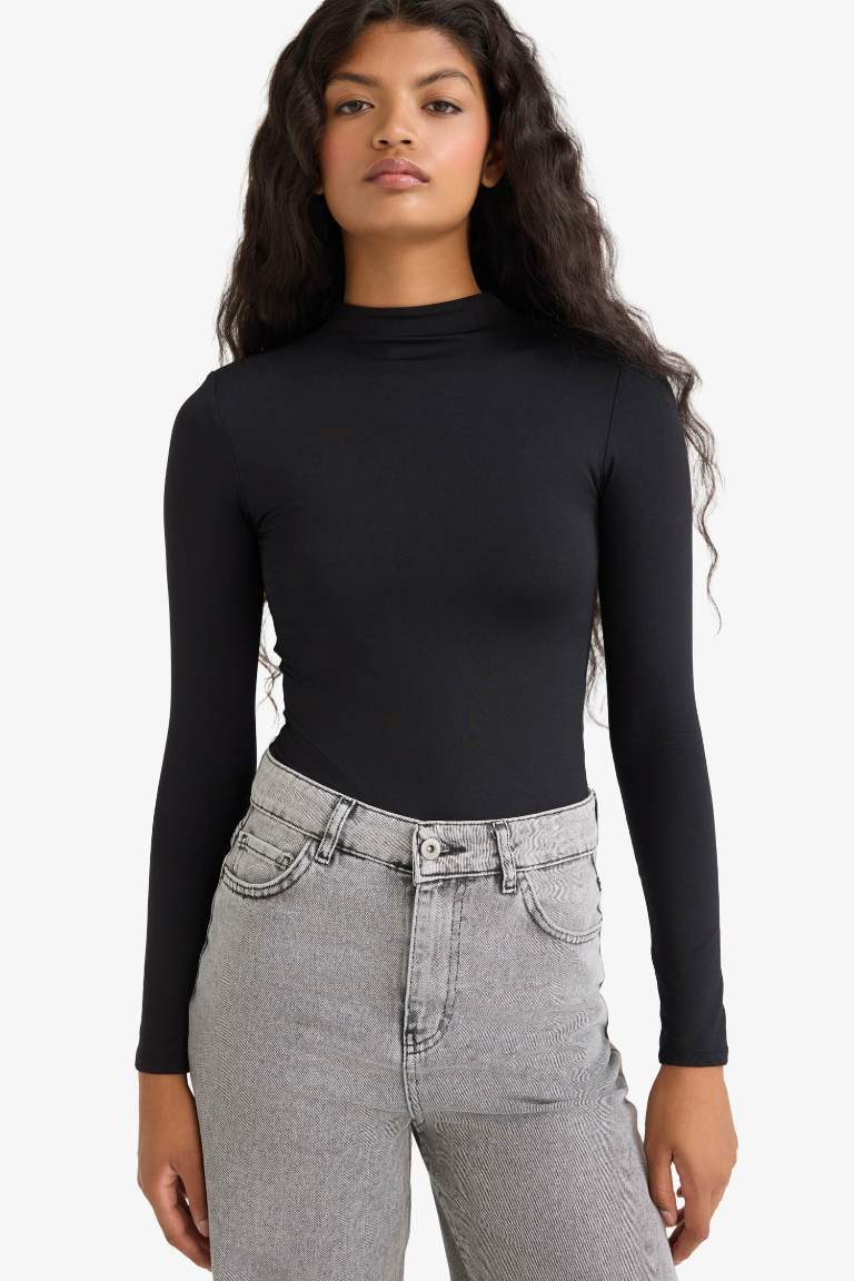 Long Sleeve Snap Bodysuit