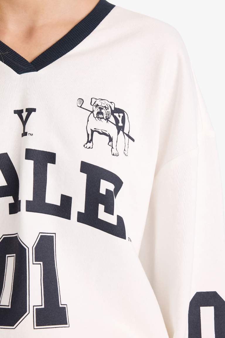 Yale University Regular Fit V-Neck T-Shirt