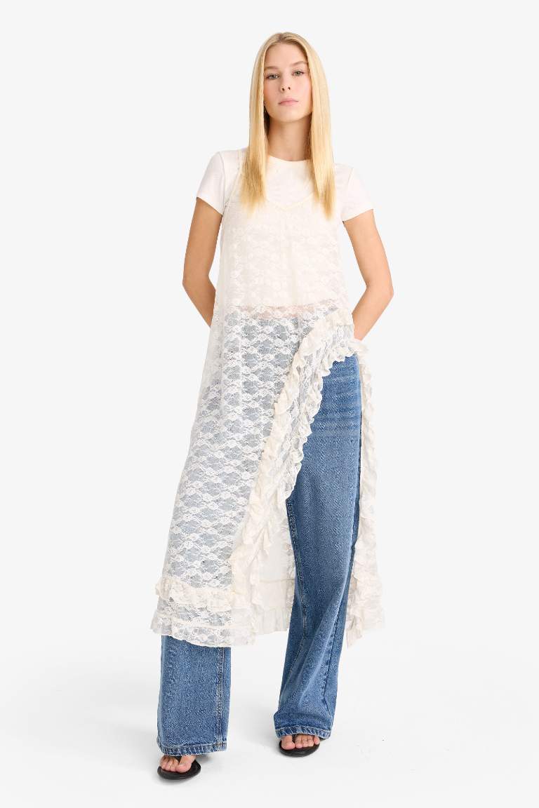 A Cut V-Neck Lace Maxi Dress