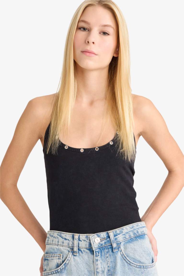 Slim Fit Halter Collar Tank Top