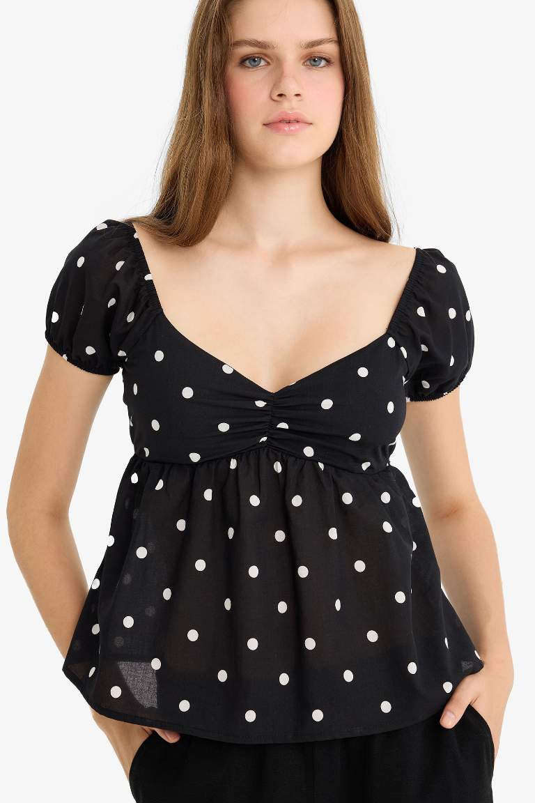 Regular Fit Heart Collar Polka Dot Short Sleeve Blouse