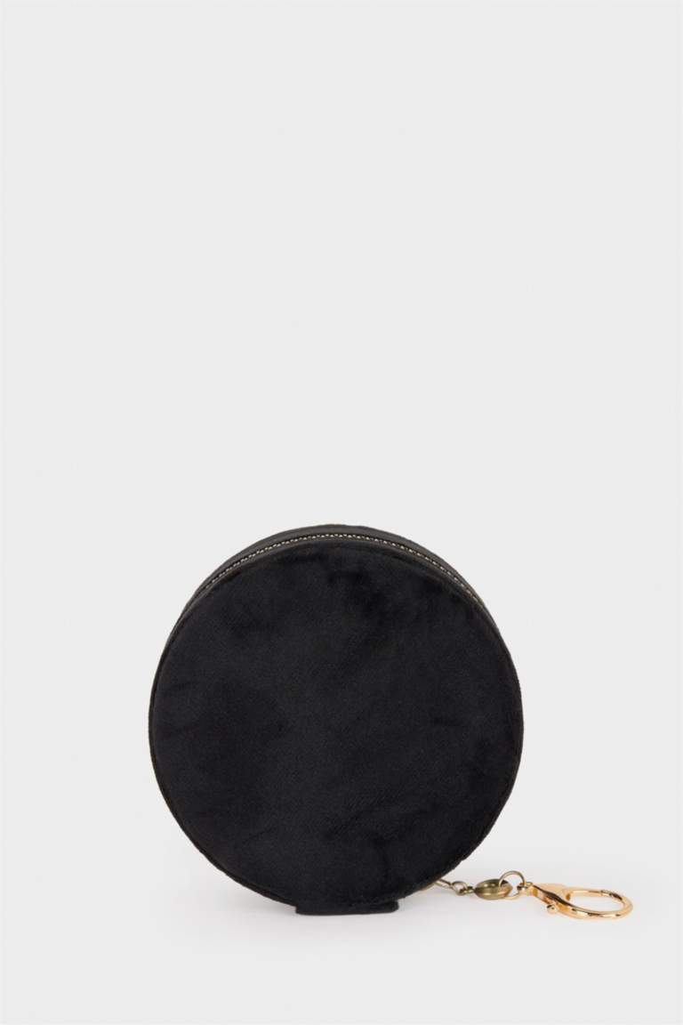 Kadın Siyah Takı Kutusu