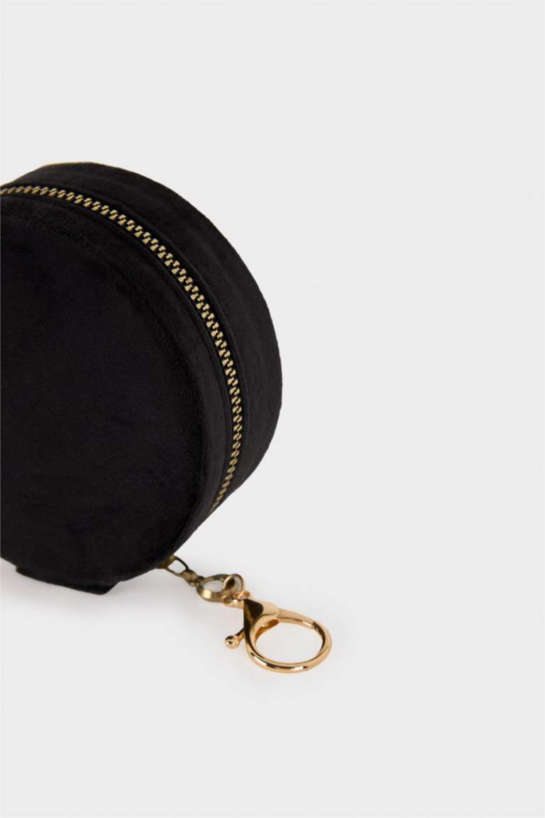 Kadın Siyah Takı Kutusu