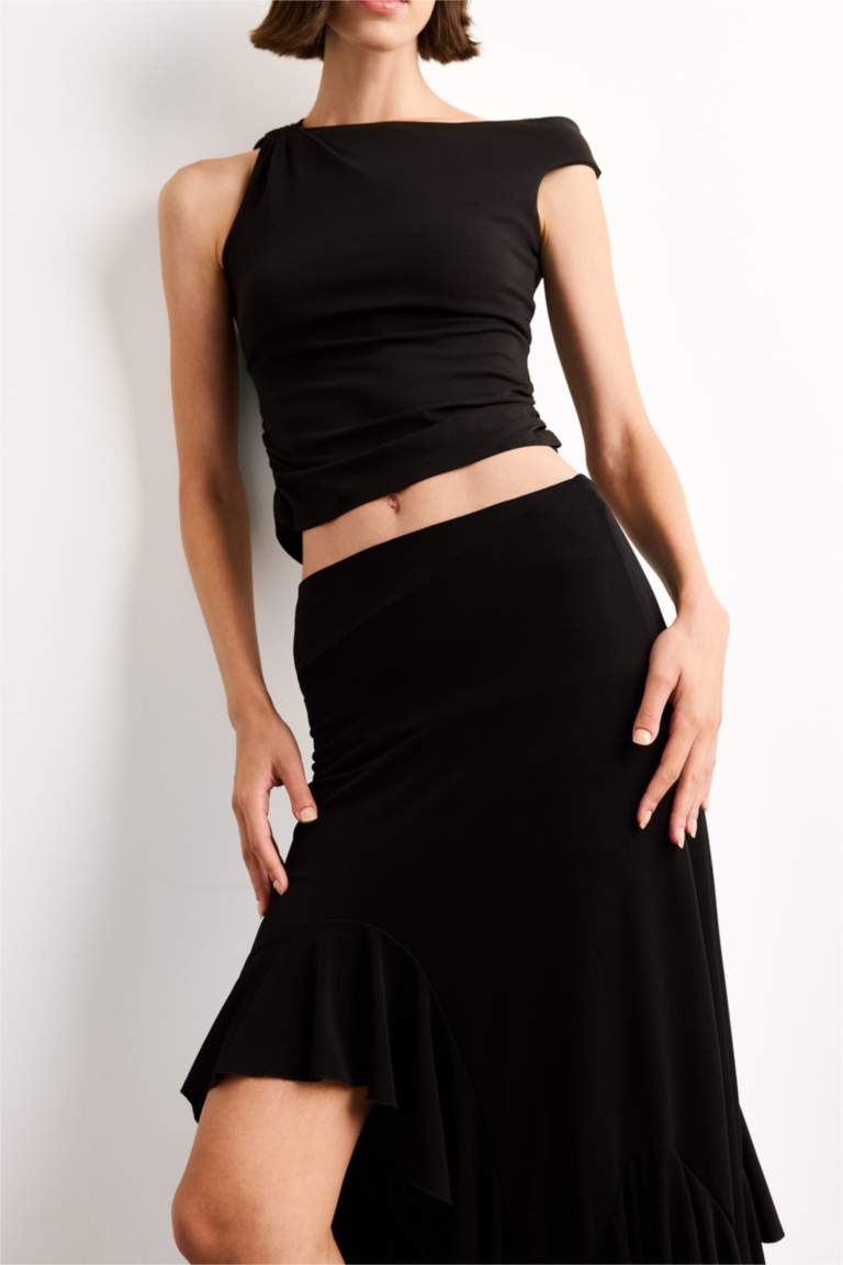 Beli Lastikli Asimetrik Midi Etek