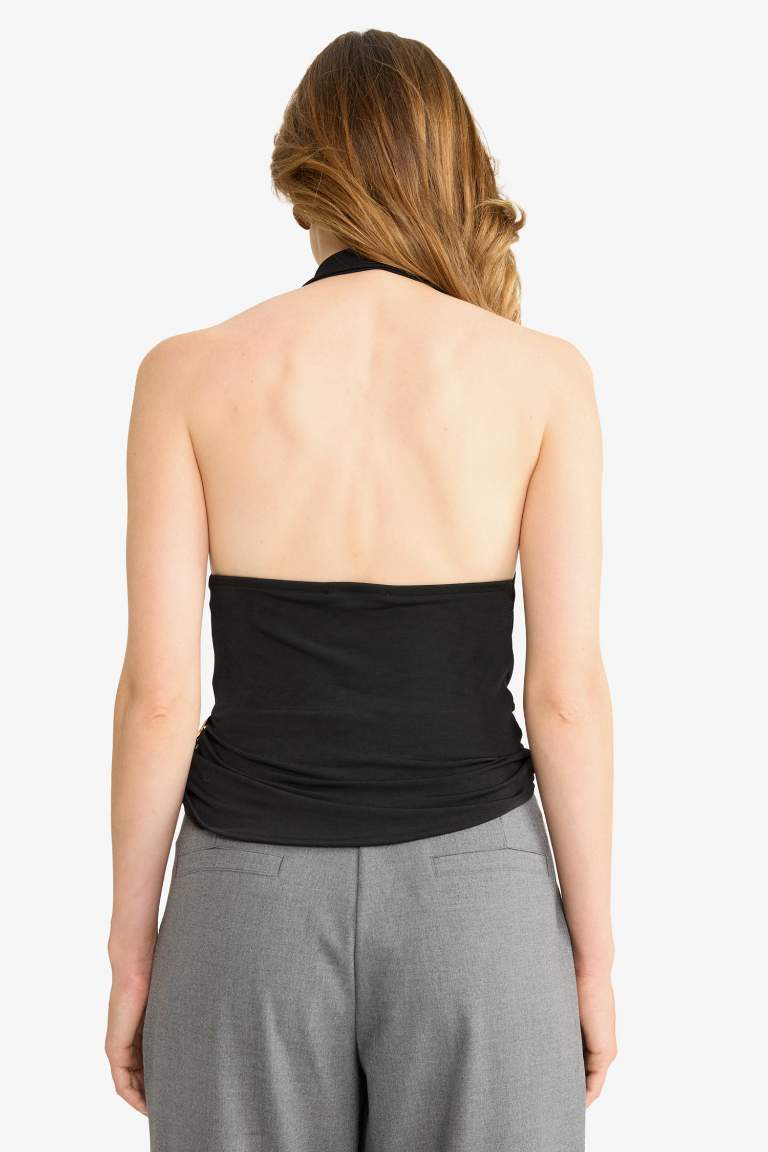 Regular Fit Halter Yaka Toka Detaylı Bluz