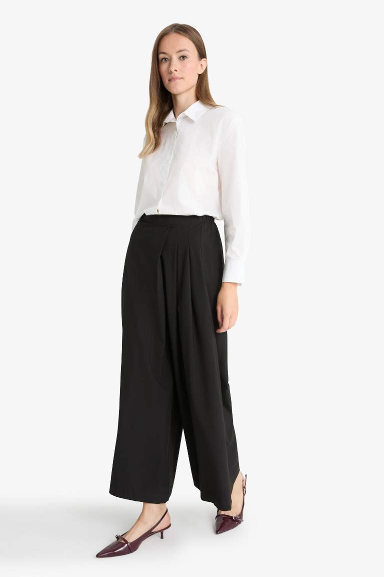 Regular Fit Wide Leg Woven Trousers