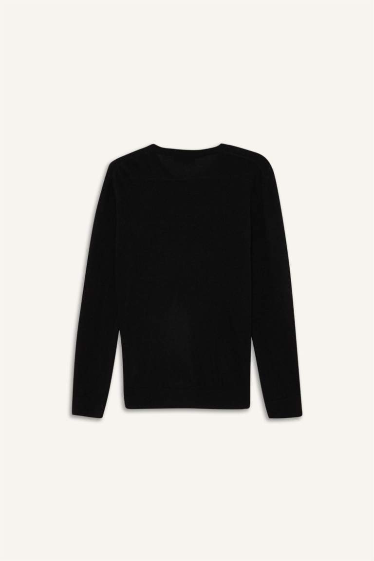 بلوز تريكو قصة عادية بياخة مستديرة من مزيج الصوف