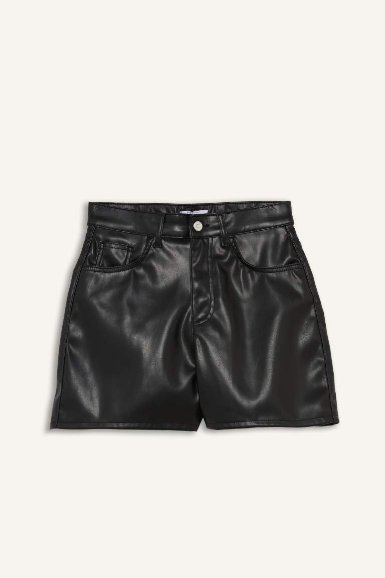 2 piece Faux Leather Normal Waist Short Leg Shorts