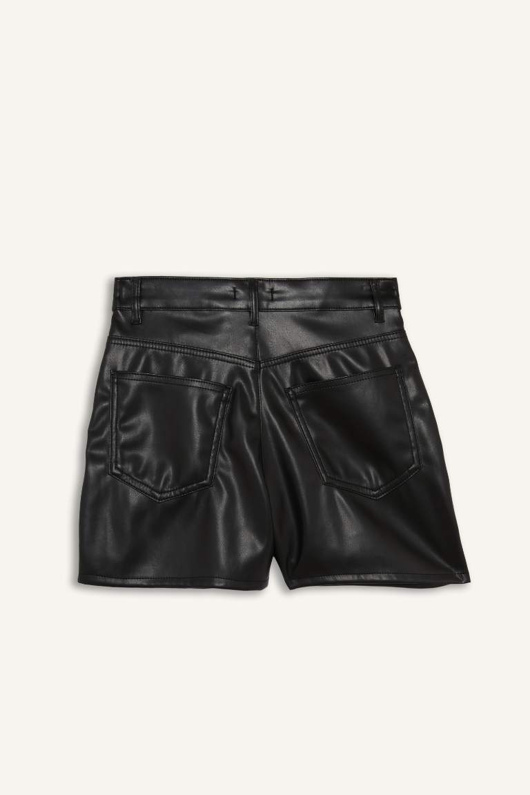 2 piece Faux Leather Normal Waist Short Leg Shorts