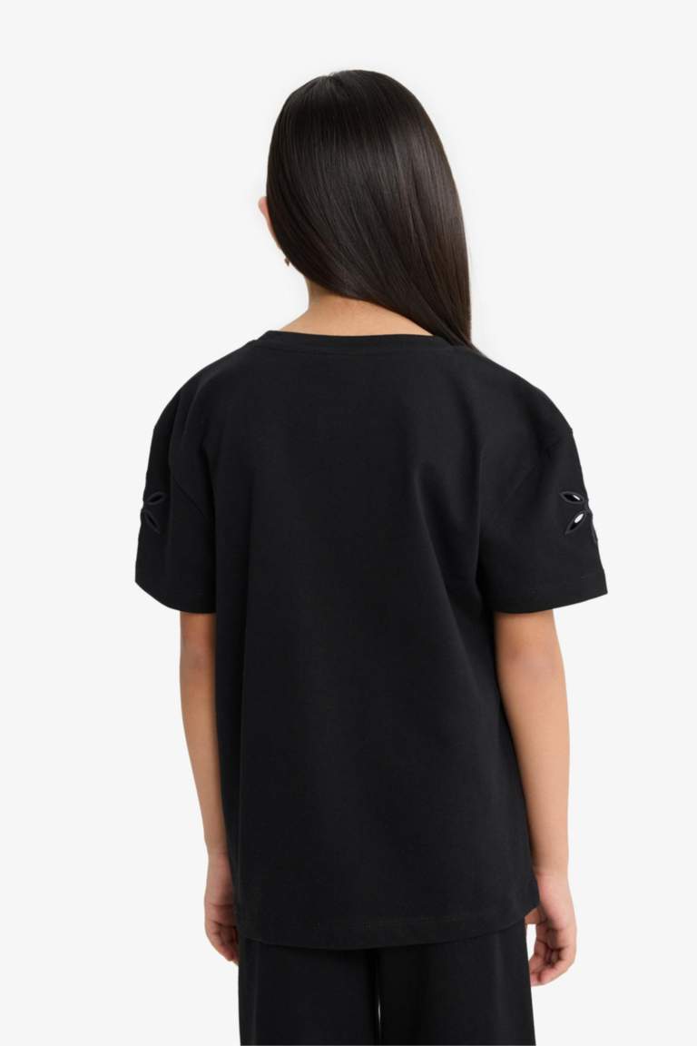 Girl Oversize Fit Crew Neck Embroidered T-Shirt